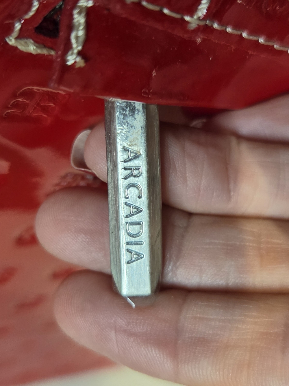 Arcadia Red Patent Leather Embossed Logo Handbag - Made In Italy - Picture 11 of 16
